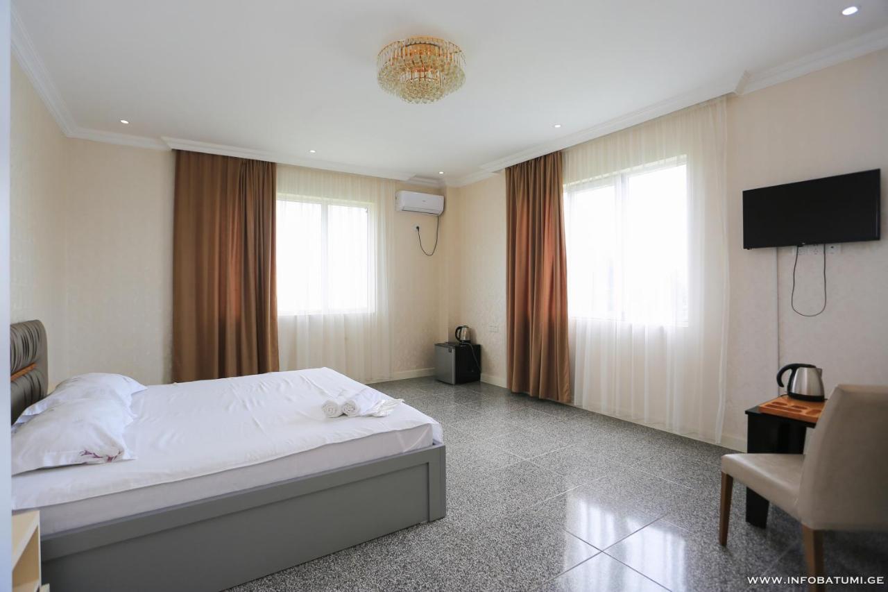 Hotel Carleone Batumi Ngoại thất bức ảnh