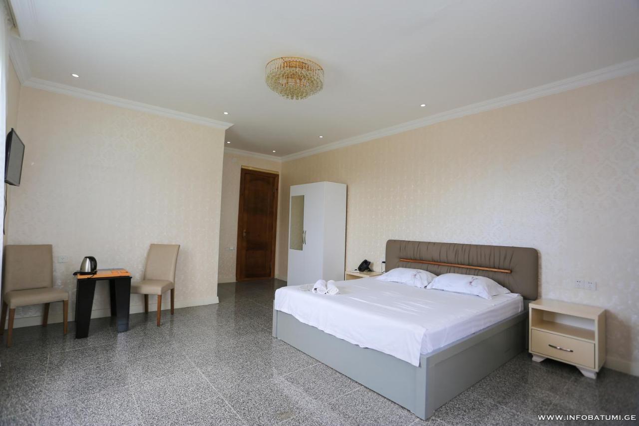 Hotel Carleone Batumi Ngoại thất bức ảnh